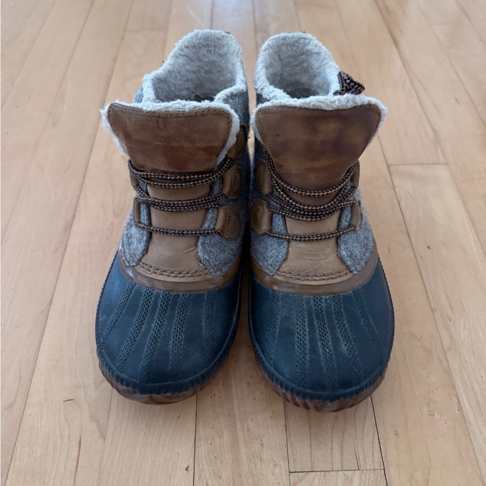 Sorel Out and About Boot